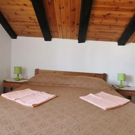 بيت ضيافة Apartments Zambratija 3*