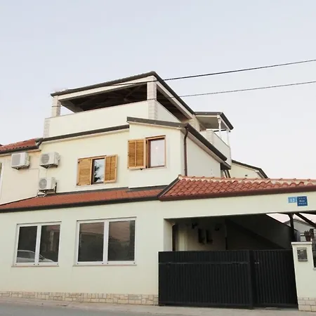 Apartments Zambratija 3* زامبراتيجا