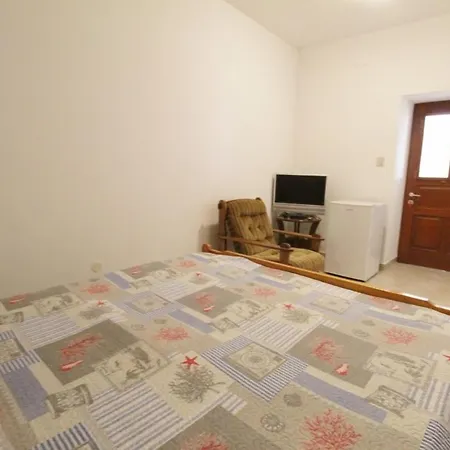 Apartments Zambratija 3*