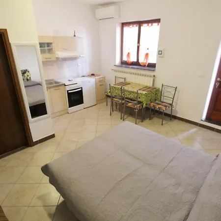 Apartments Zambratija 3*