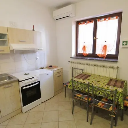 بيت ضيافة Apartments Zambratija 3*