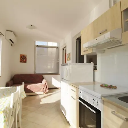 Apartments Zambratija 3* زامبراتيجا