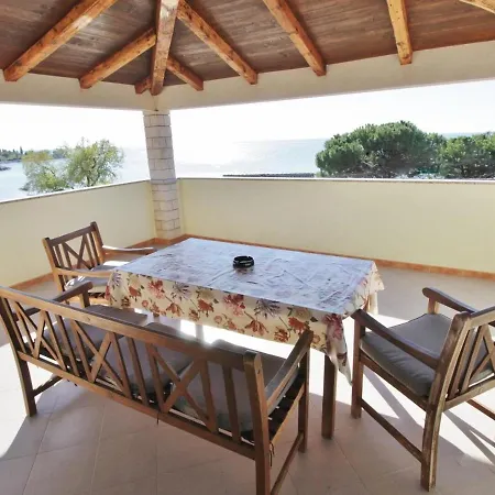 Apartments Zambratija 3* زامبراتيجا