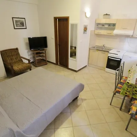 بيت ضيافة Apartments Zambratija زامبراتيجا