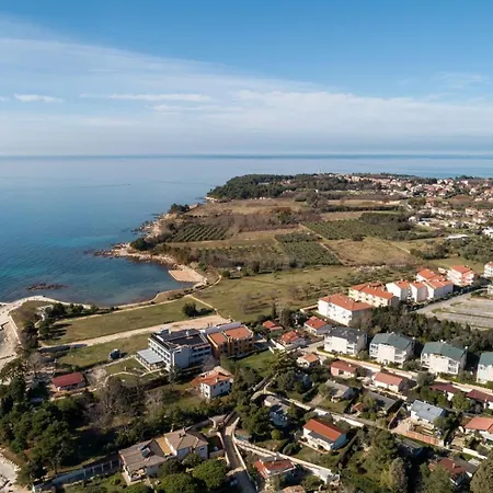 بيت ضيافة Apartments Zambratija