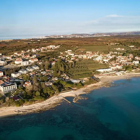 Apartments Zambratija 3*